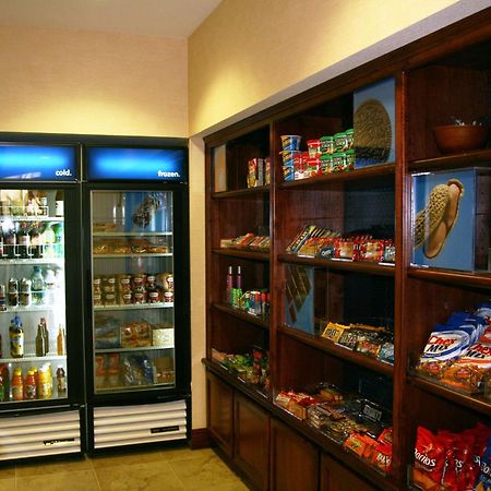 Hampton Inn & Suites Redding Εξωτερικό φωτογραφία