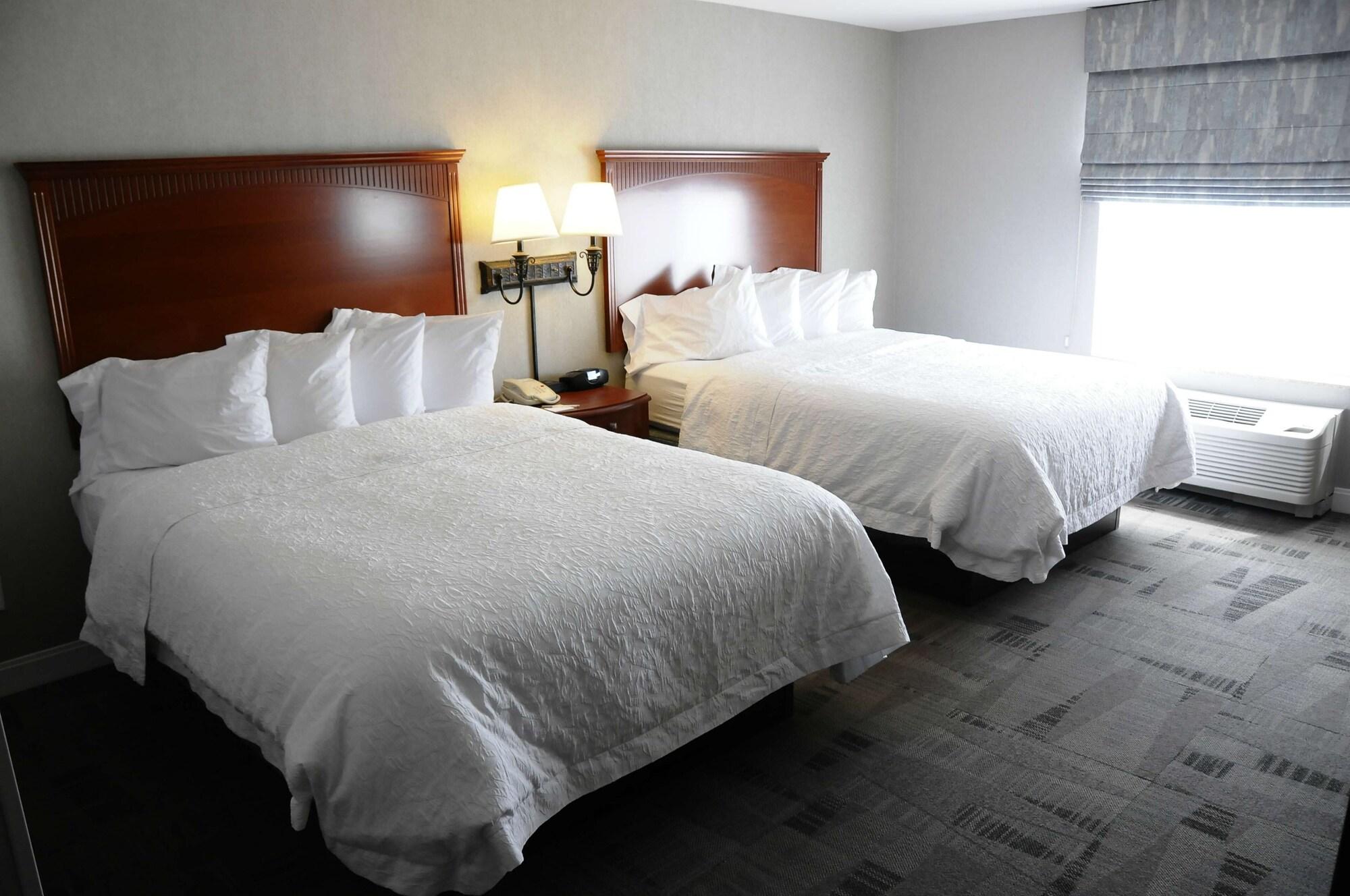 Hampton Inn & Suites Redding Εξωτερικό φωτογραφία