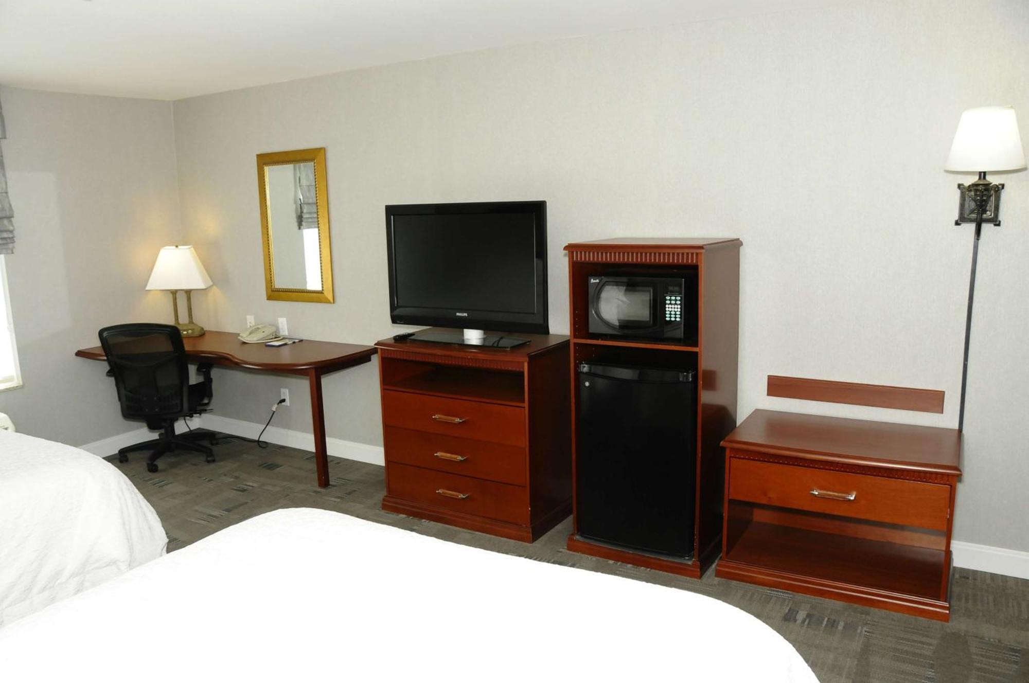 Hampton Inn & Suites Redding Εξωτερικό φωτογραφία