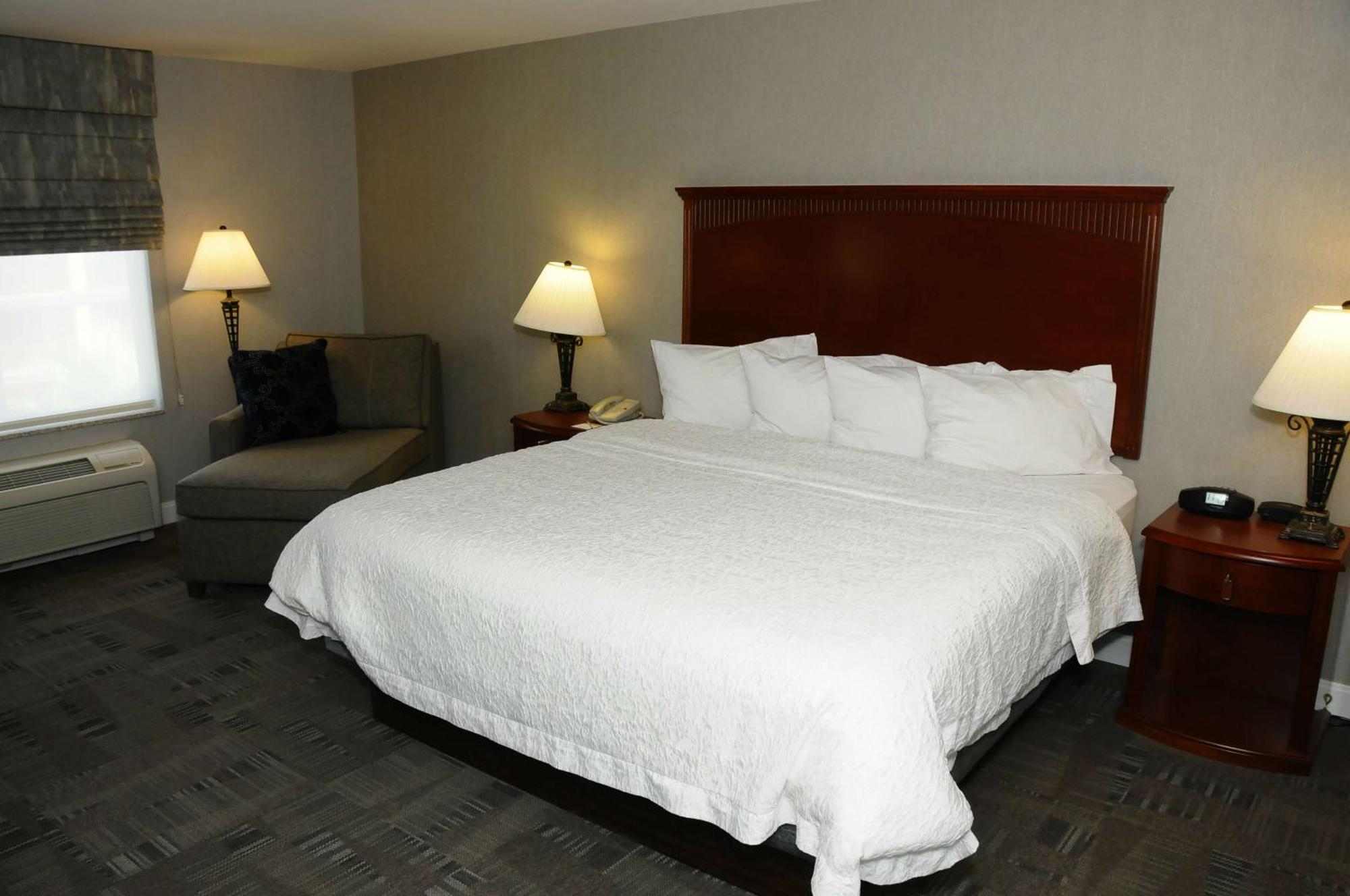 Hampton Inn & Suites Redding Εξωτερικό φωτογραφία