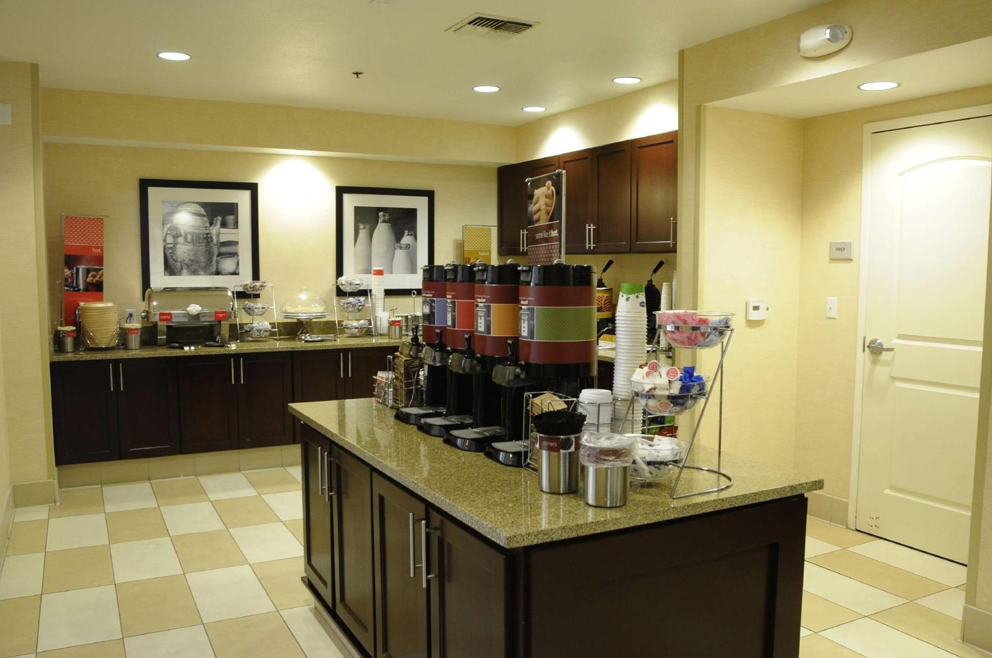 Hampton Inn & Suites Redding Εξωτερικό φωτογραφία