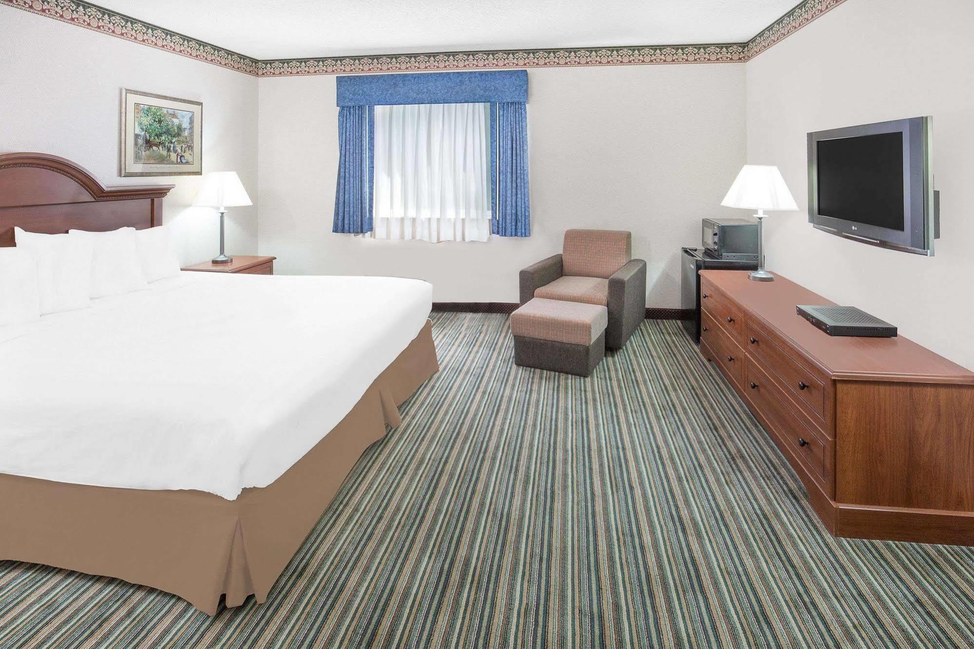 Hampton Inn & Suites Redding Εξωτερικό φωτογραφία