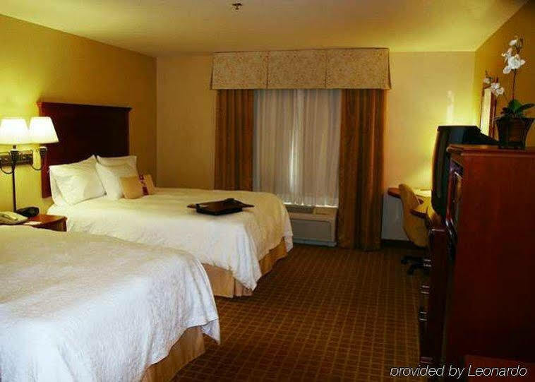 Hampton Inn & Suites Redding Εξωτερικό φωτογραφία